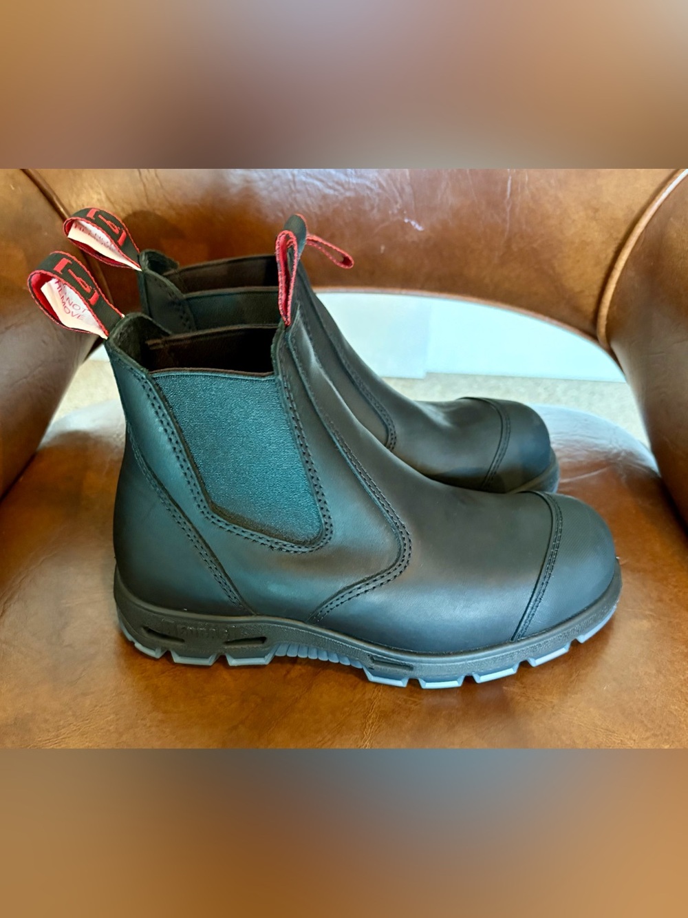 REDBACK USBBKSC BOBCAT Unisex NEW Work Boots Black US Size 7 Chelsea